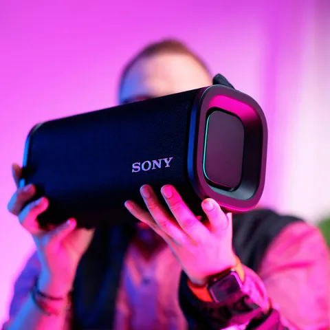 Очаквайте скоро едно много специално видео 🔊🕺Подмладих се с поне 10години, а Sony ULT Field 5 ме изненада СУПЕР МНОГО! Имам да Ви разказвам 😮‍💨

#359zing #sonyult #sonyultfield5 #field5 #speakerlife #partyspeaker #forthemusic #music #streetwear #streetfashion #sofia #bulgaria